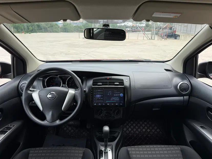 Nissan Livina 2013 Jinrui 1.6XL CVT Comfort Edition — миниатюра 8