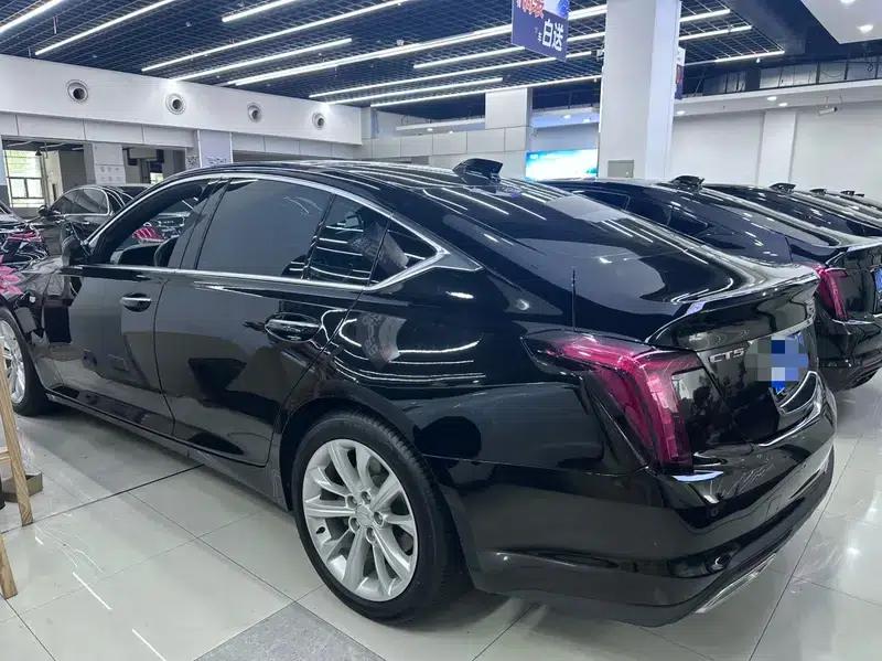 2024 Cadillac CT5 28T Luxury Pro — миниатюра 4