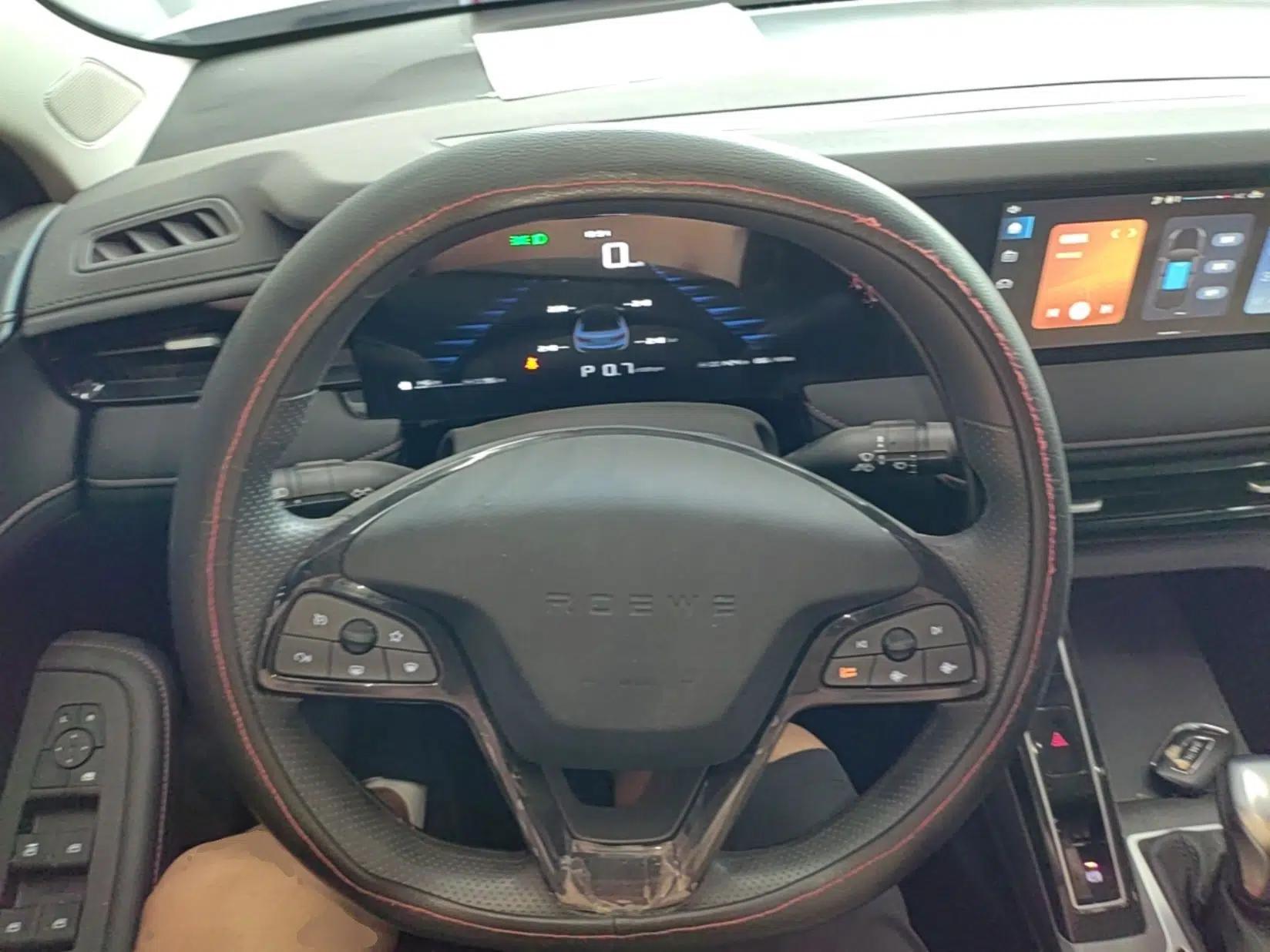 Roewe i5 2023 1.5L CVT Luxury Edition — миниатюра 13