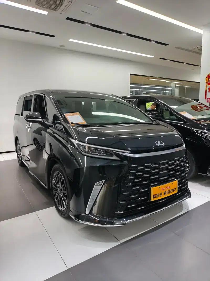 Lexus LM 500h DIRECT4 6-seat Premium Edition (2023 model) — миниатюра 5