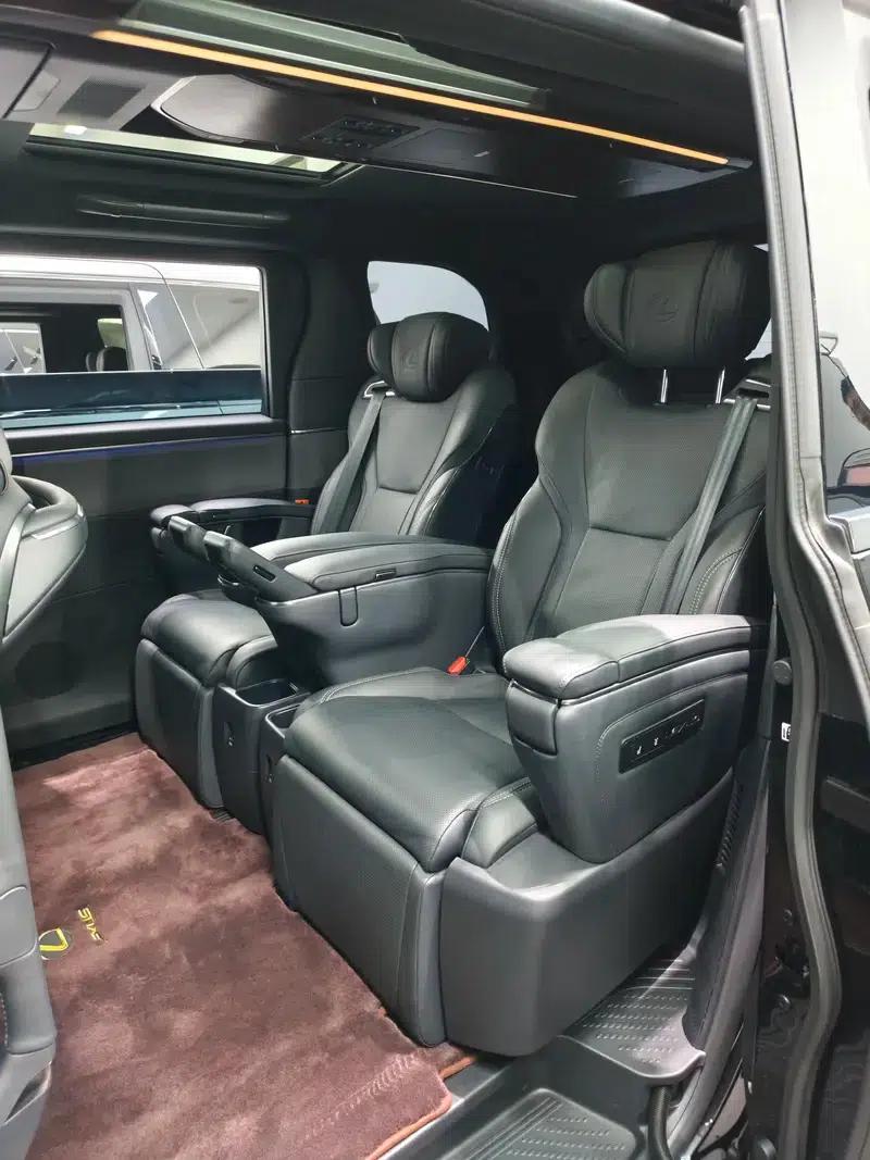 Lexus LM 500h DIRECT4 6-seat Premium Edition (2023 model) — миниатюра 7
