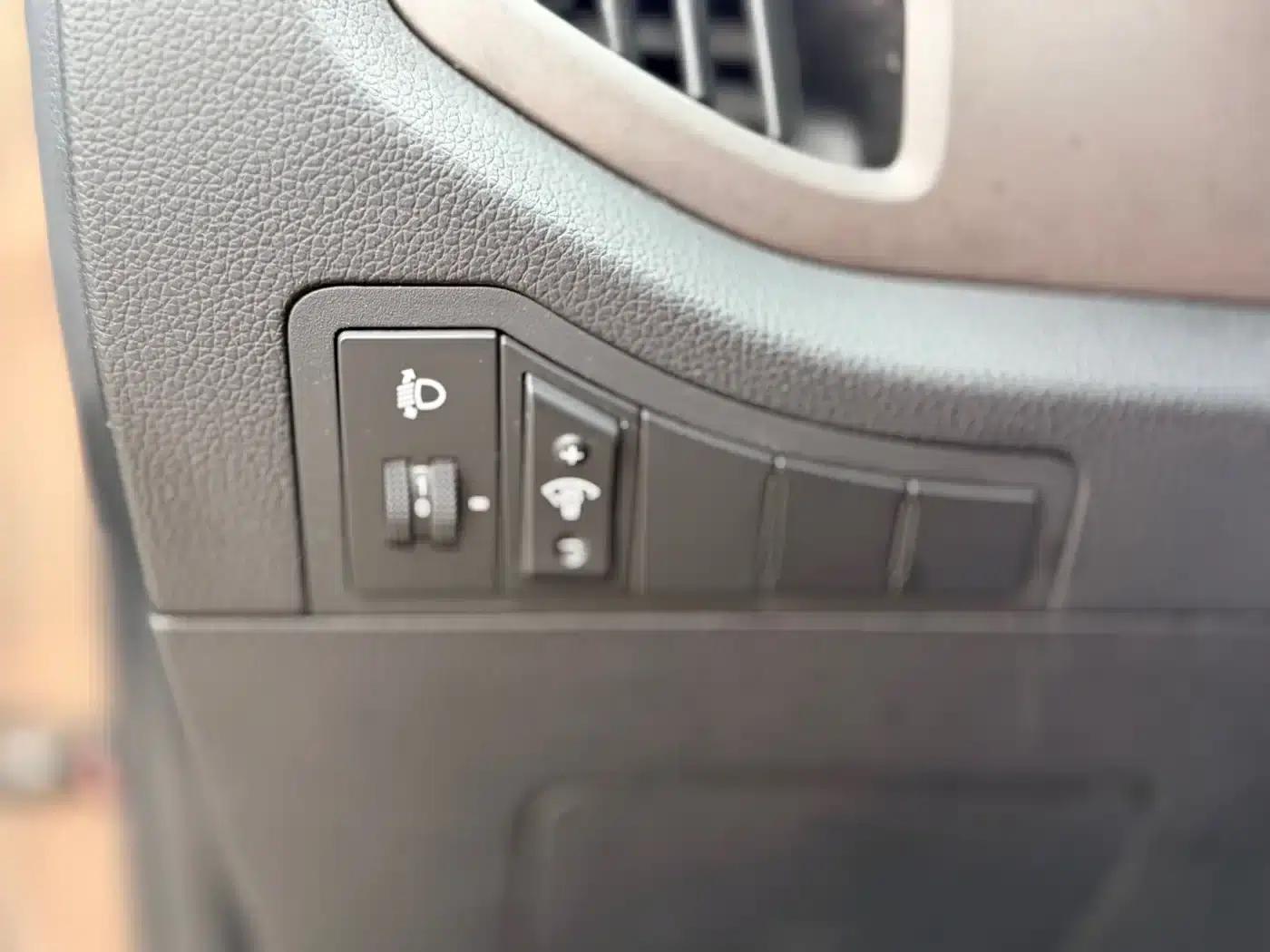 2015 Kia Sportage 2.0L Manual 2WD GL — миниатюра 13