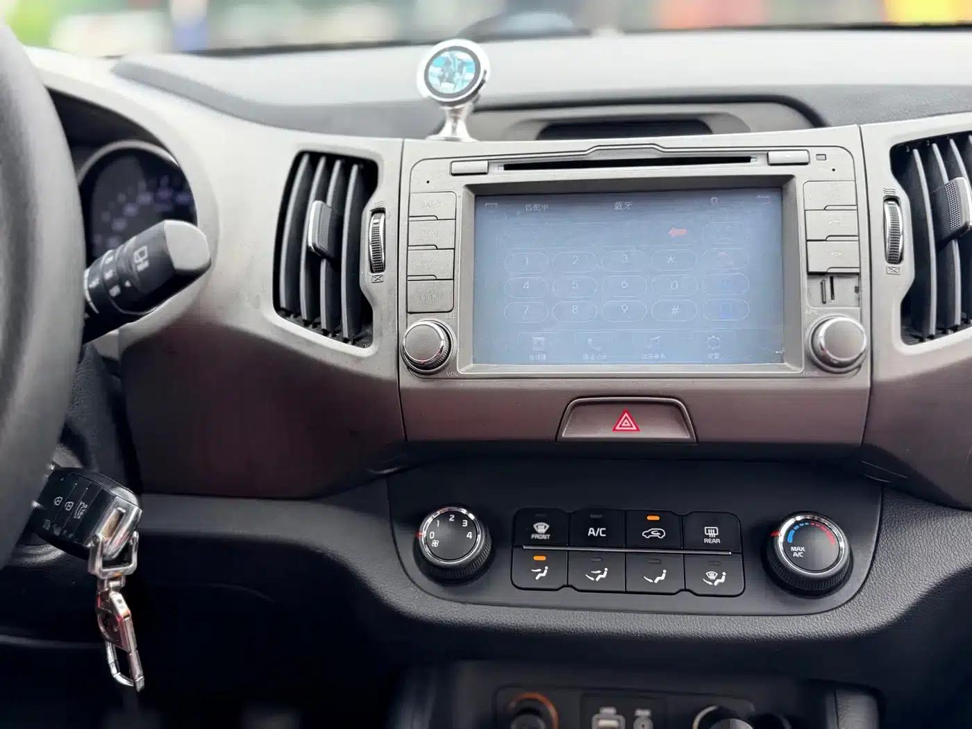 2015 Kia Sportage 2.0L Manual 2WD GL — миниатюра 15