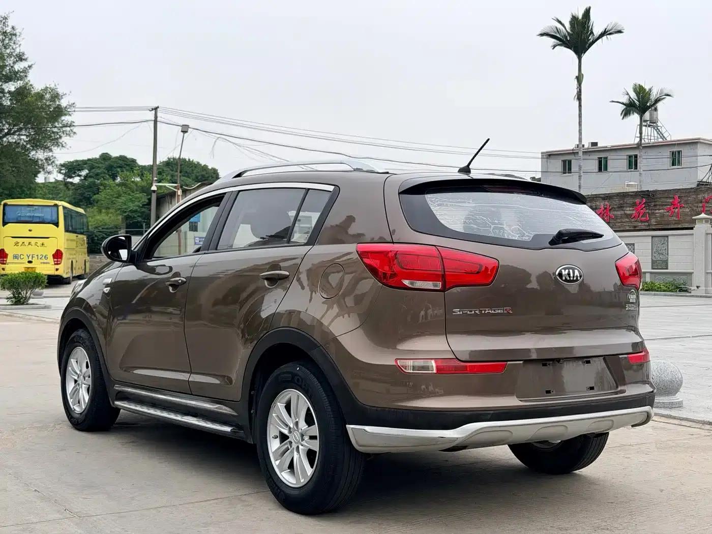 2015 Kia Sportage 2.0L Manual 2WD GL — миниатюра 4
