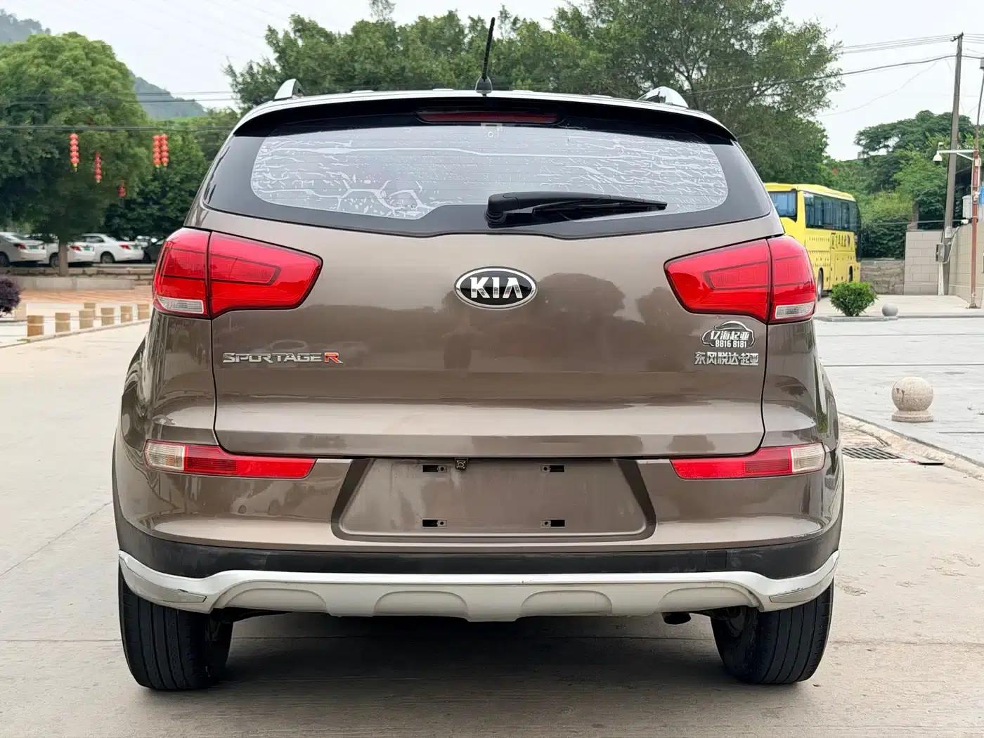 2015 Kia Sportage 2.0L Manual 2WD GL — миниатюра 5