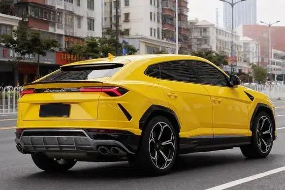 2021 Urus 4.0T V8 — миниатюра 4