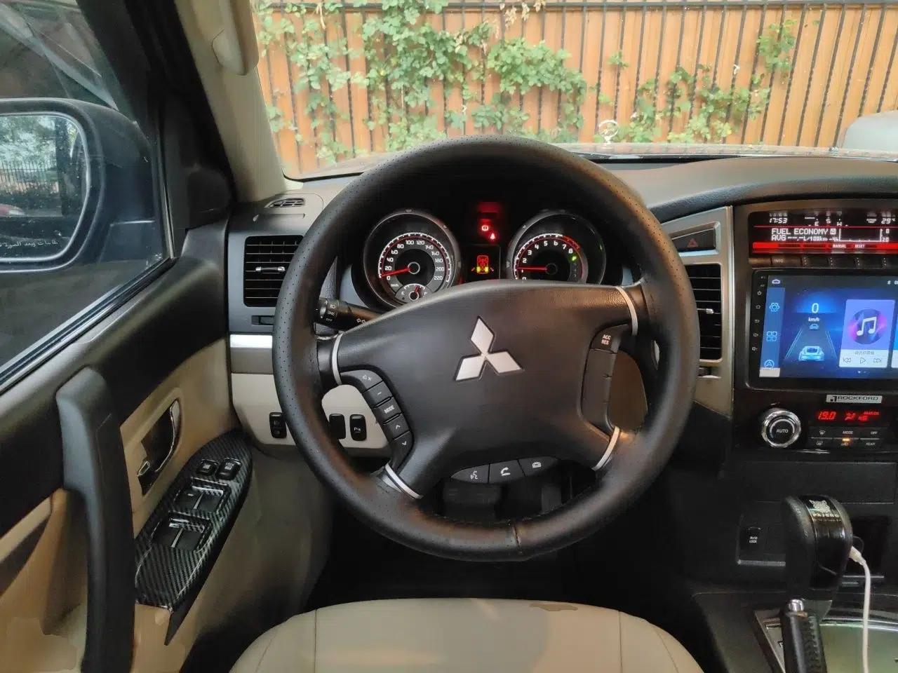 Mitsubishi Pajero Pajero (parallel import, 2018 model V97, 3.8L five-door automatic GLS with sunroof, U.S. specification, priced at 380,000 yuan) — миниатюра 10