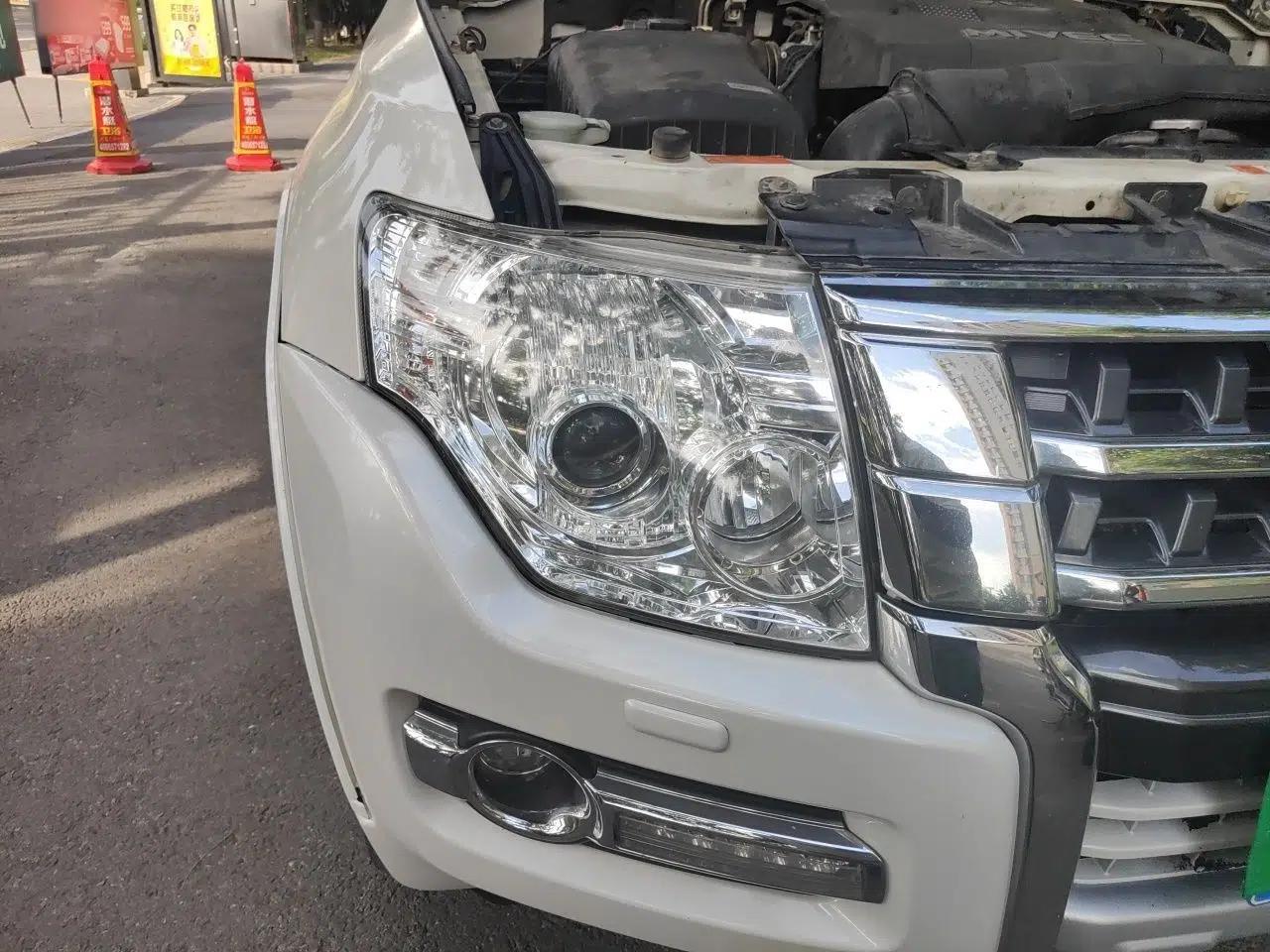 Mitsubishi Pajero 2017 Model, Automatic, 3.8L, 7 Seats — миниатюра 7