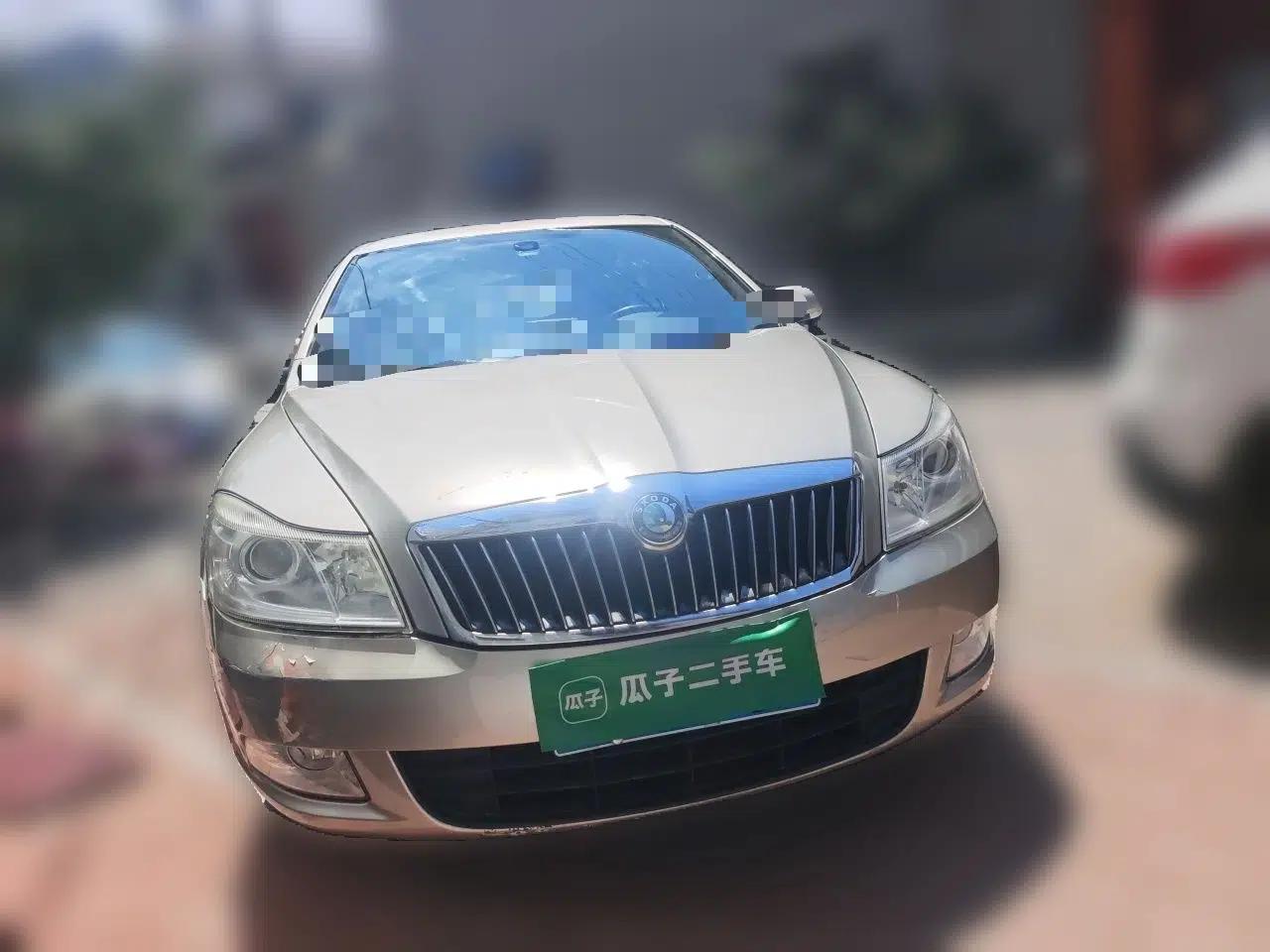 Skoda Octavia 2012 1.4TSI DSG Yijun Edition — миниатюра 3
