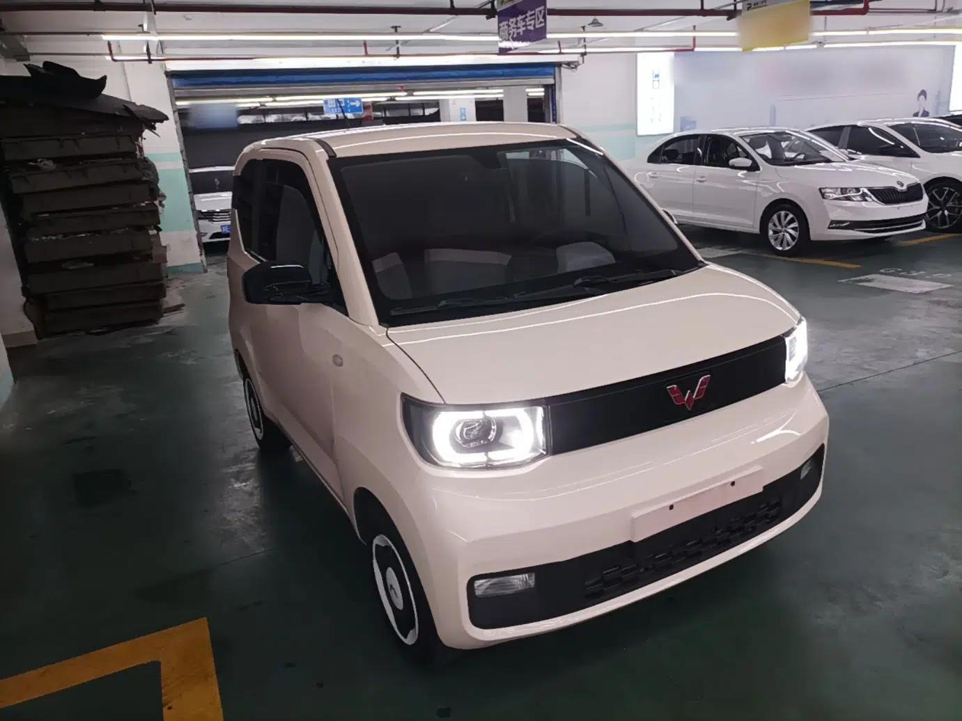Wuling Hongguang MINIEV 2021 Macaron Sandwich Model 120 km Lithium NMC — миниатюра 12