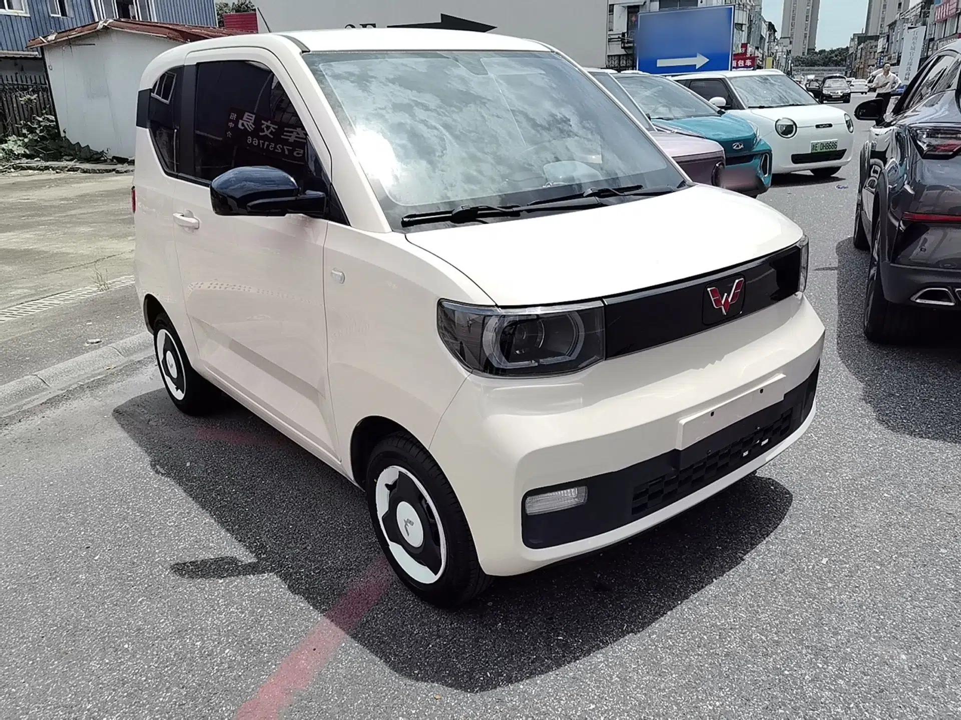 Wuling Hongguang MINIEV 2021 Macaron Sandwich Model 120 km Lithium NMC — миниатюра 19