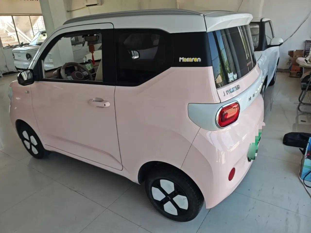Wuling Hongguang MINIEV 2024 3rd Generation 215km Advanced Version — миниатюра 4