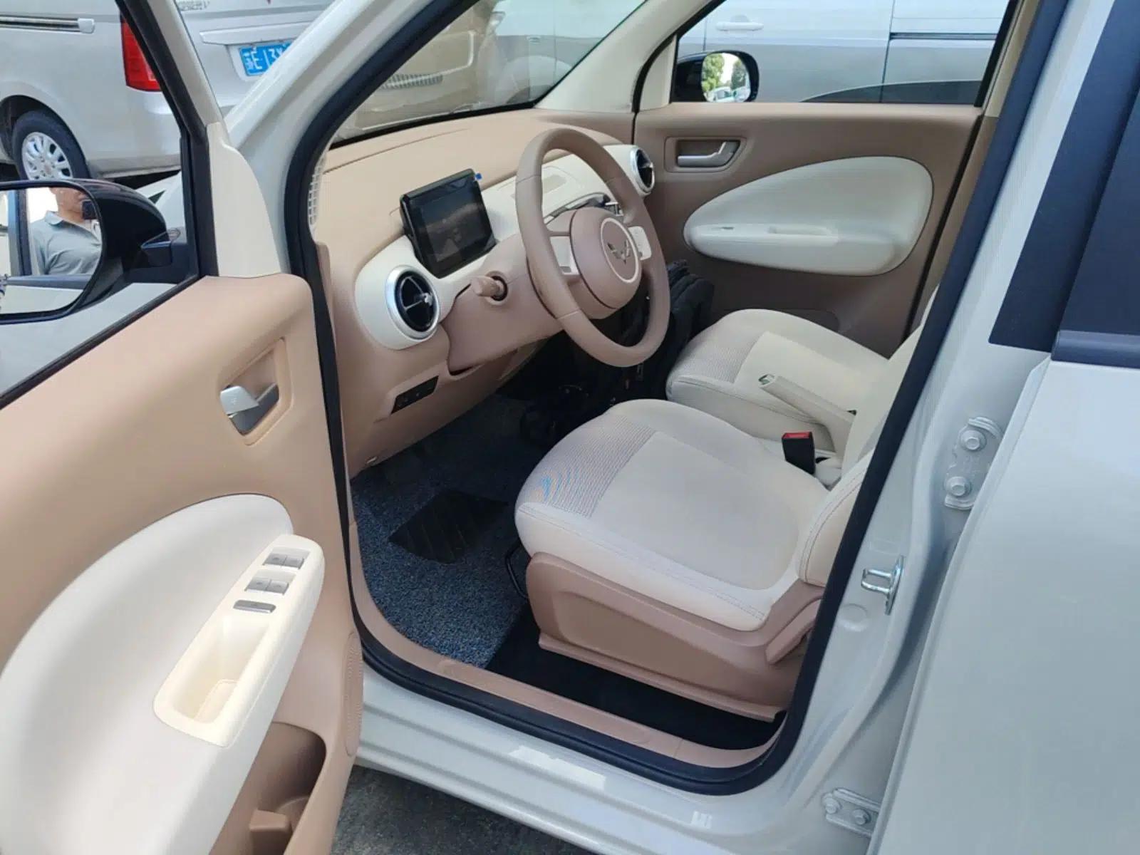 Wuling Hongguang MINIEV 2025 Four-Door Version Advanced Edition — миниатюра 18