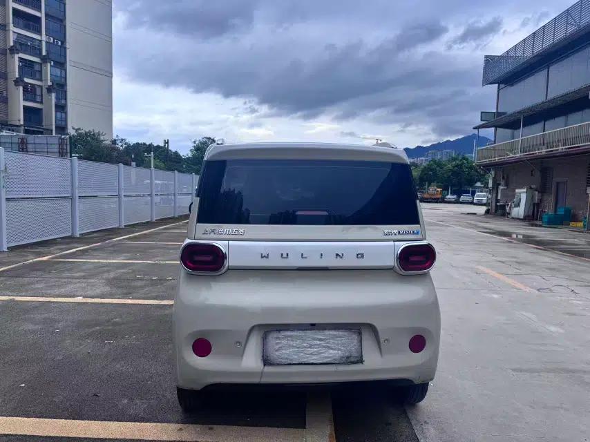 Wuling Hongguang MINIEV 2024 3rd Generation 215km Advanced Version — миниатюра 19