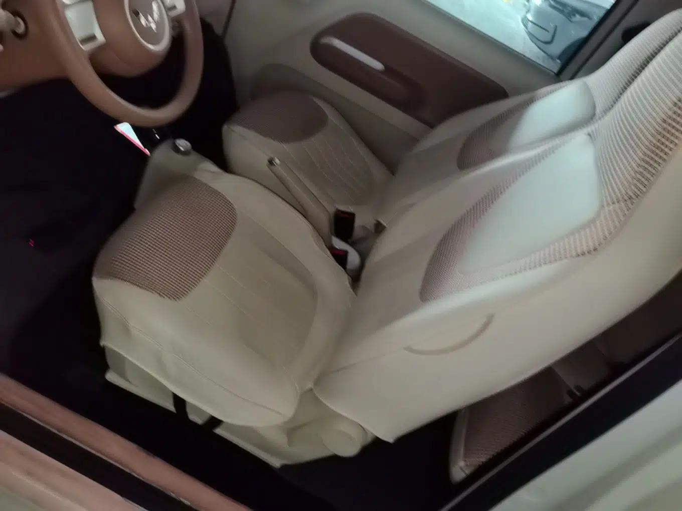 Wuling Hongguang MINIEV 2024 3rd Generation 215km Advanced Version — миниатюра 26