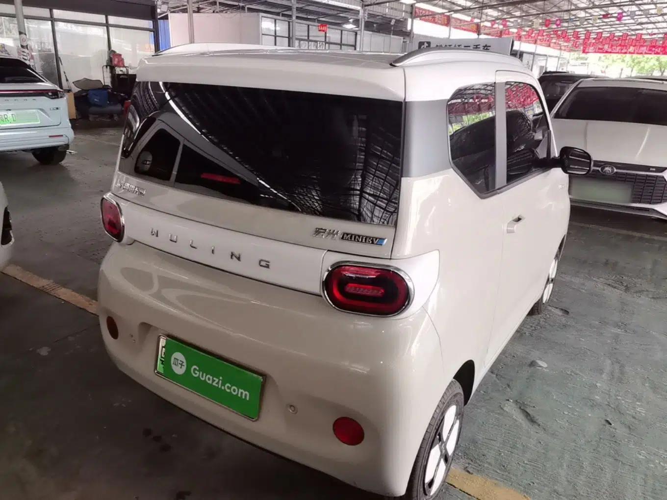 Wuling Hongguang MINIEV 2024 3rd Generation 215km Advanced Version — миниатюра 6
