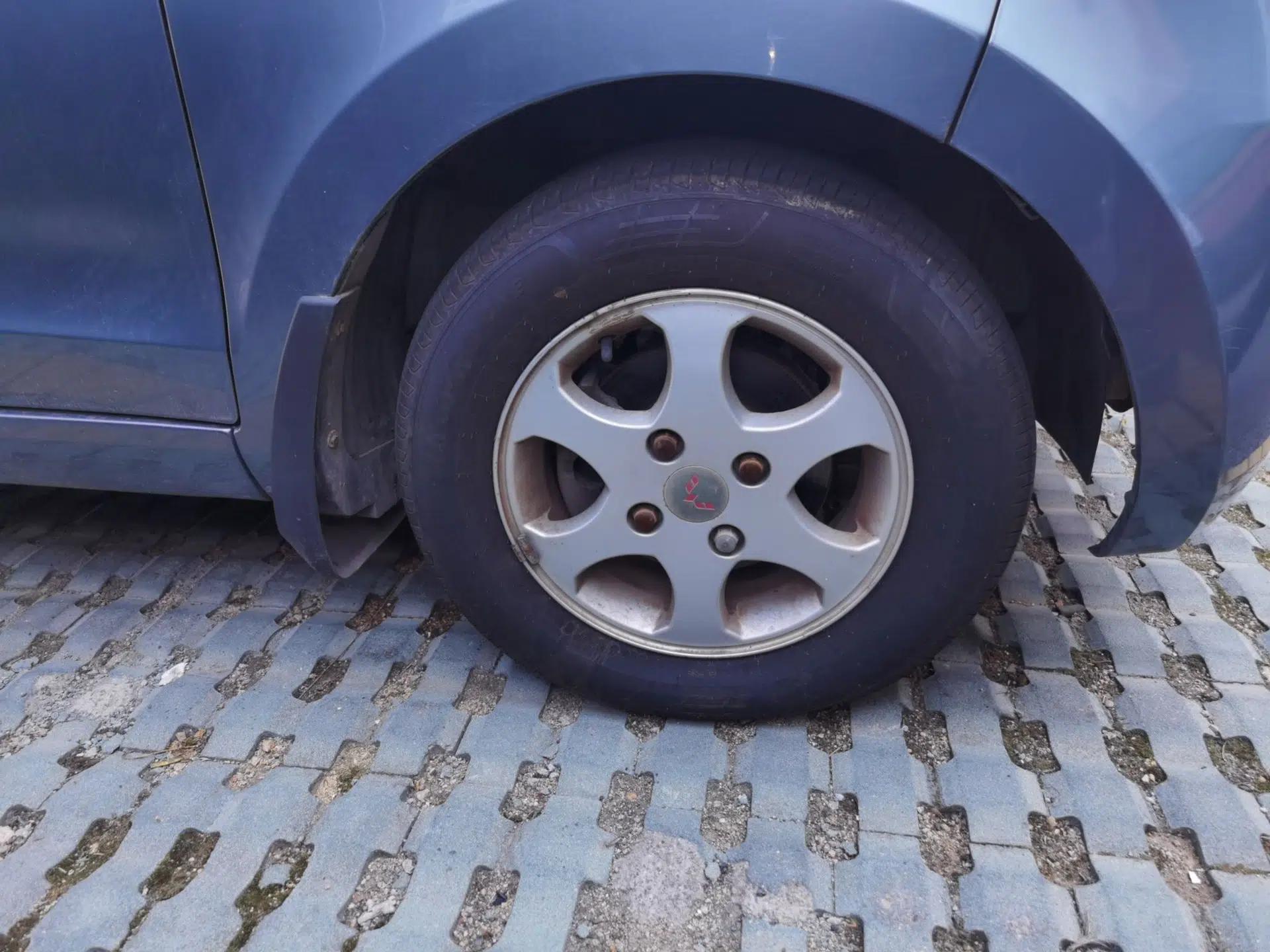 Wuling Hongguang 2013 1.5L Comfort Model — миниатюра 8