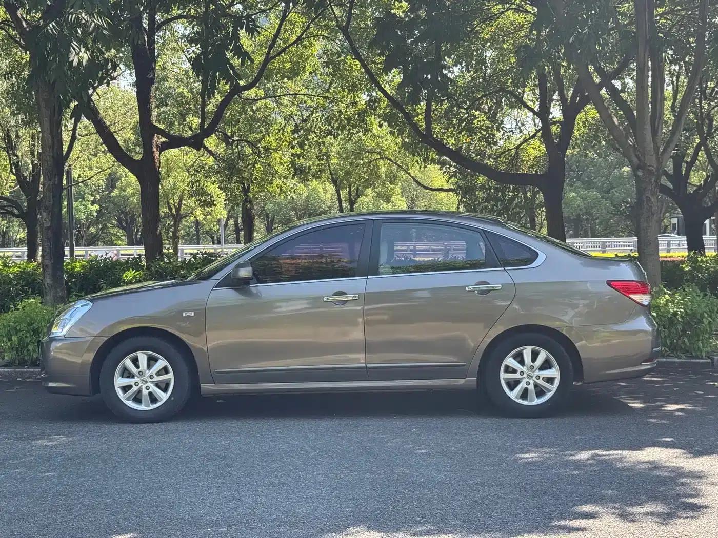 Nissan Sylphy 2012 Classic 1.6XE Automatic Comfort Edition — миниатюра 3