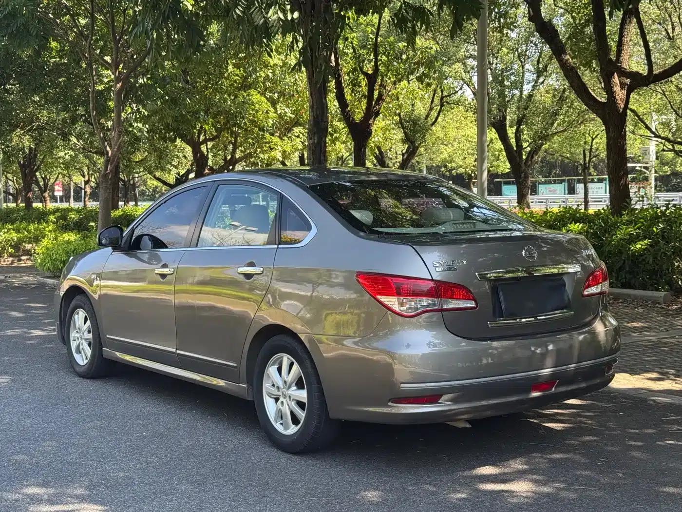 Nissan Sylphy 2012 Classic 1.6XE Automatic Comfort Edition — миниатюра 4
