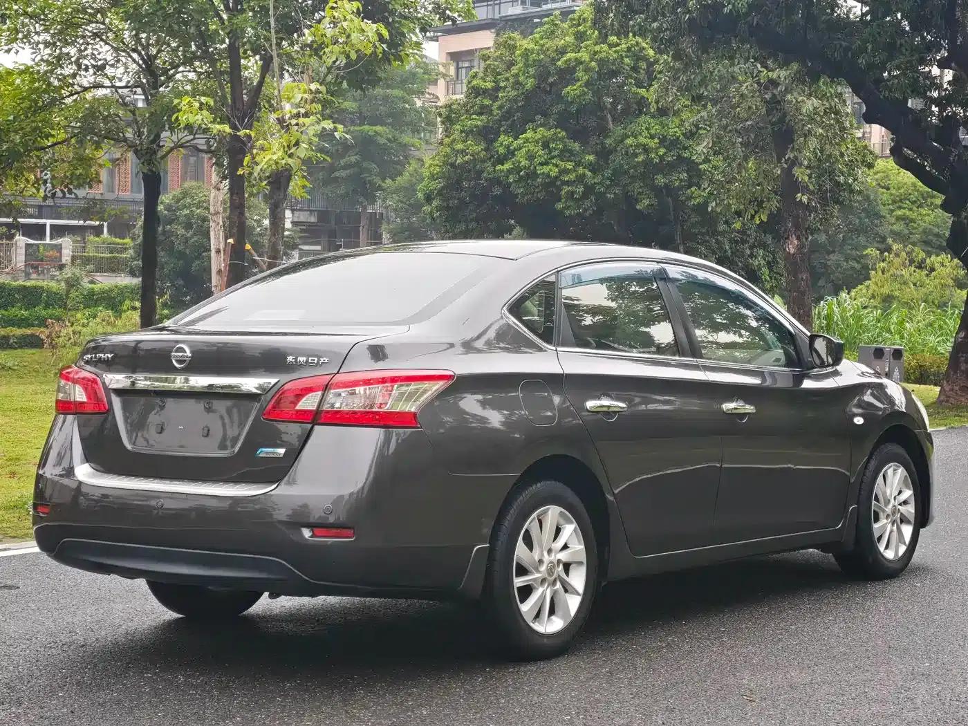 Nissan Sylphy 2012 1.6XL CVT Luxury Edition — миниатюра 7