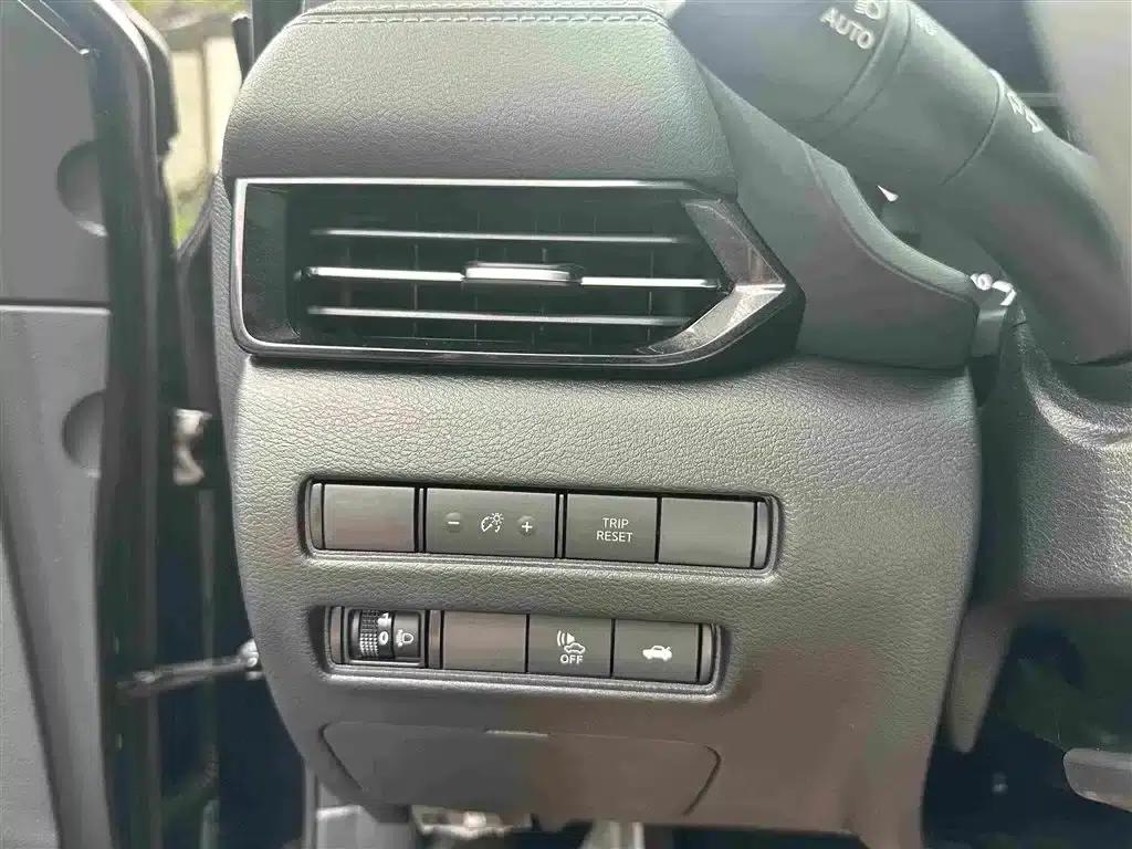Nissan Sylphy 2022 Electric Drive Version e-POWER Smart Connectivity PLUS — миниатюра 16