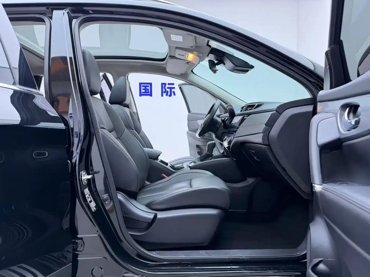 Nissan Qashqai 2021 2.0L CVT Luxury Edition — миниатюра 13