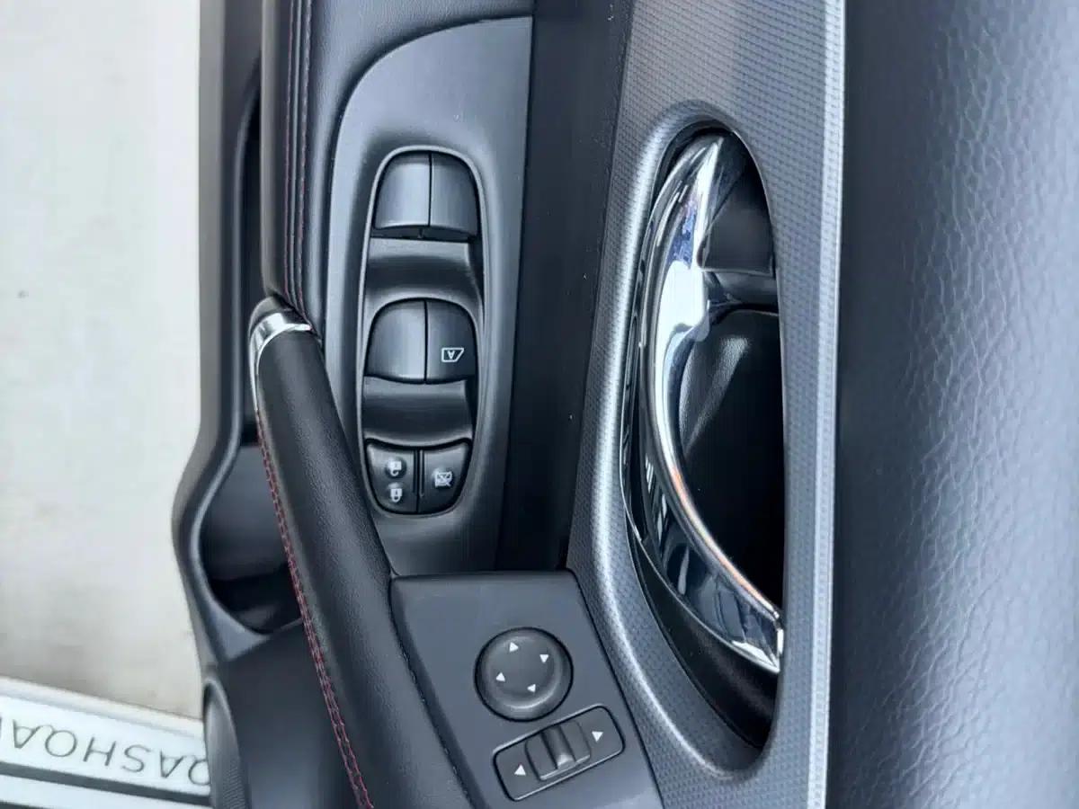 Nissan Qashqai 2021 2.0L CVT Luxury Edition — миниатюра 4