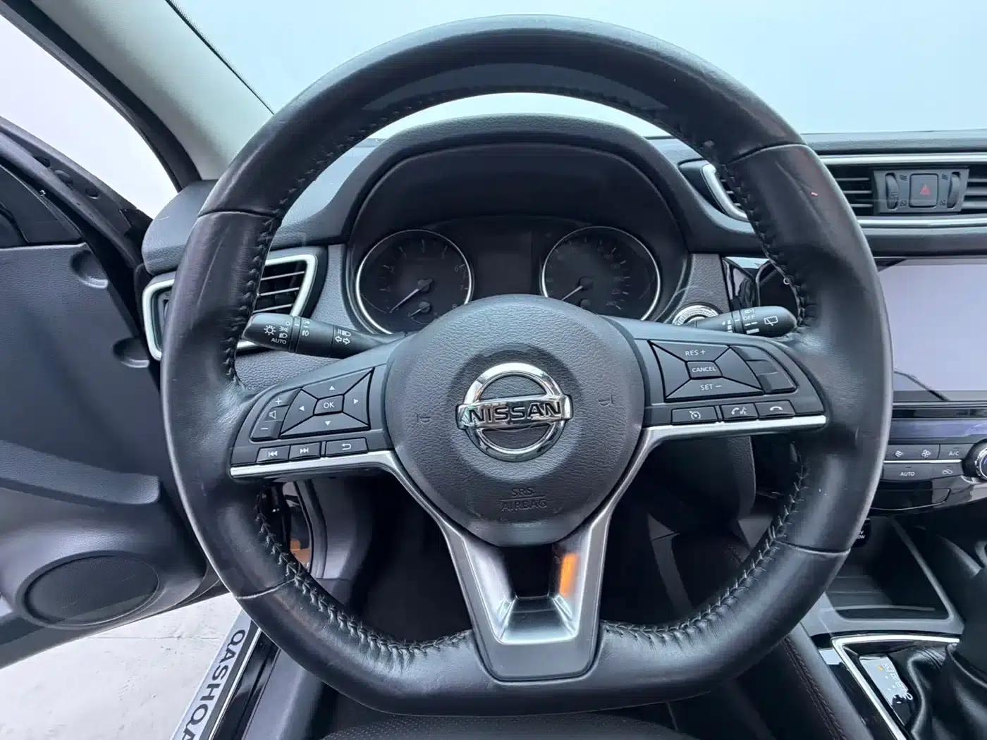 Nissan Qashqai 2021 2.0L CVT Luxury Edition — миниатюра 6