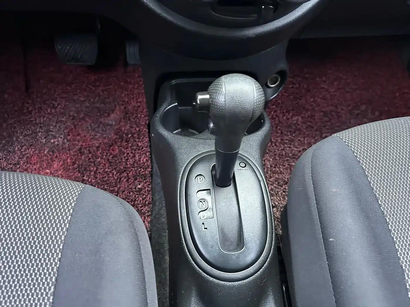Nissan Sunny 2011 1.5XE CVT Comfort Edition — миниатюра 10