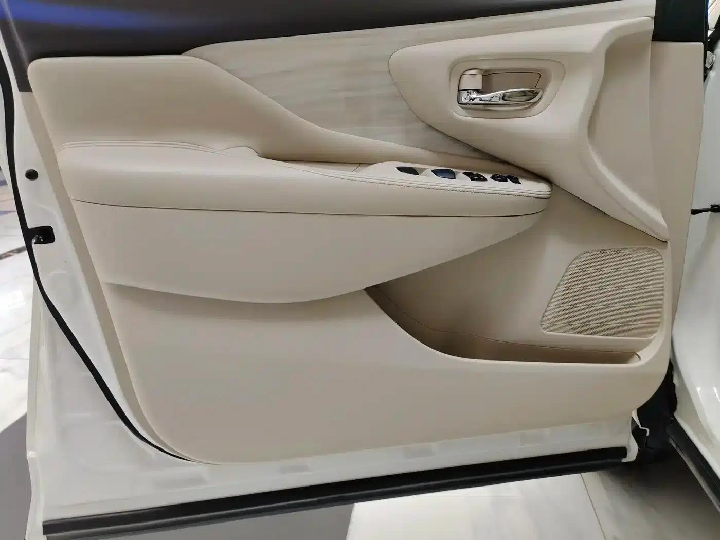 Nissan Murano 2015 2.5L XE 2WD Elite Edition — миниатюра 5