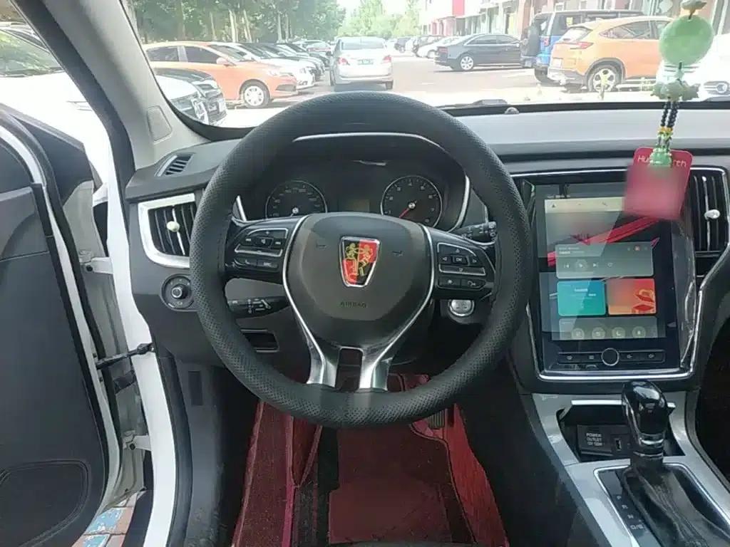 Roewe RX5 2018 20T Two-Wheel Drive Automatic Internet Smart Edition — миниатюра 11