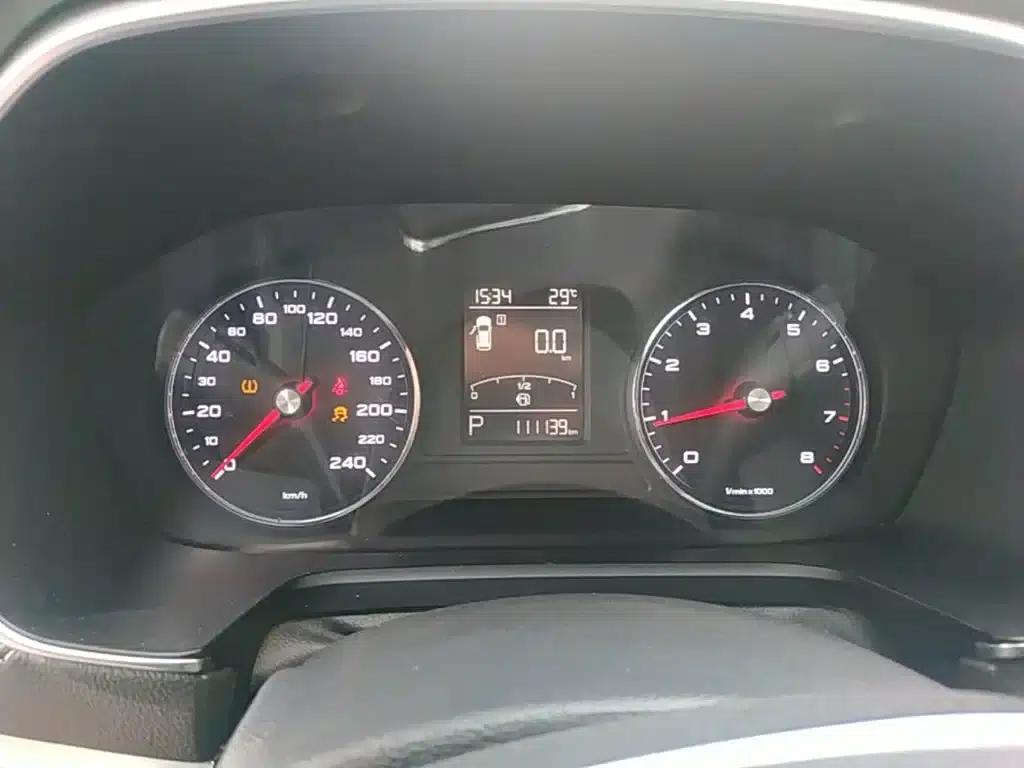 Roewe RX5 2018 20T Two-Wheel Drive Automatic Internet Smart Edition — миниатюра 12