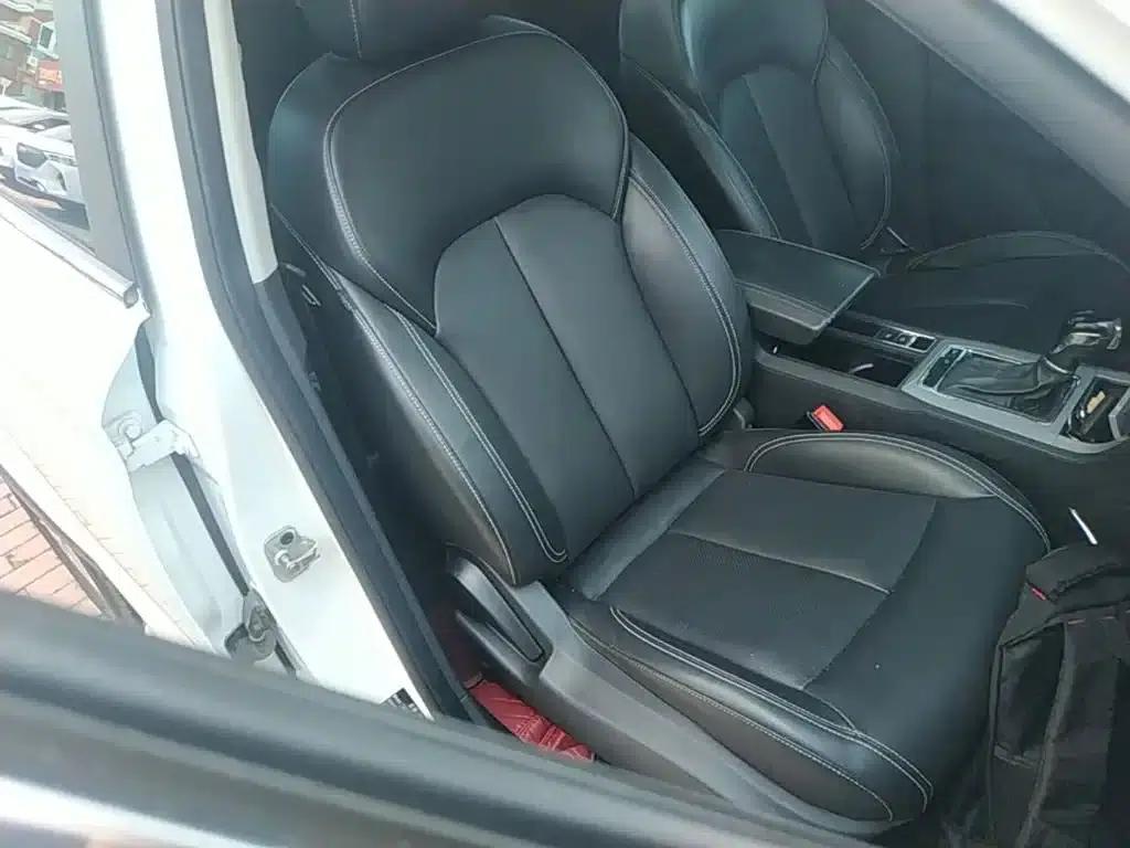 Roewe RX5 2018 20T Two-Wheel Drive Automatic Internet Smart Edition — миниатюра 25