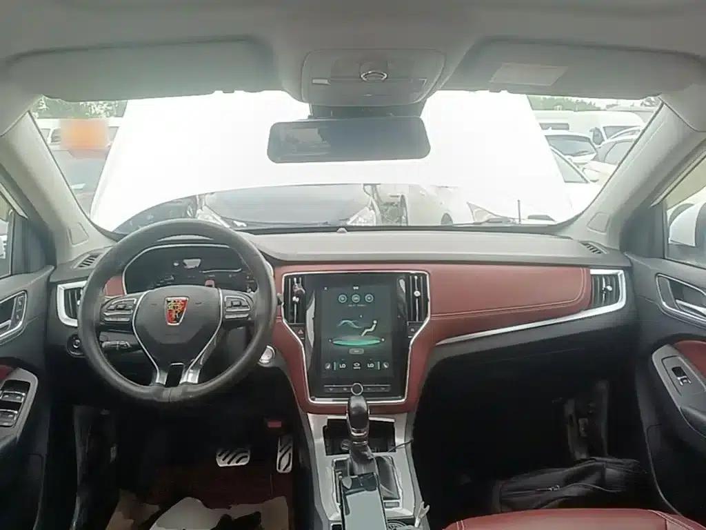 Roewe RX5 2016 30T AWD Automatic Internet Smart Supreme Edition — миниатюра 10