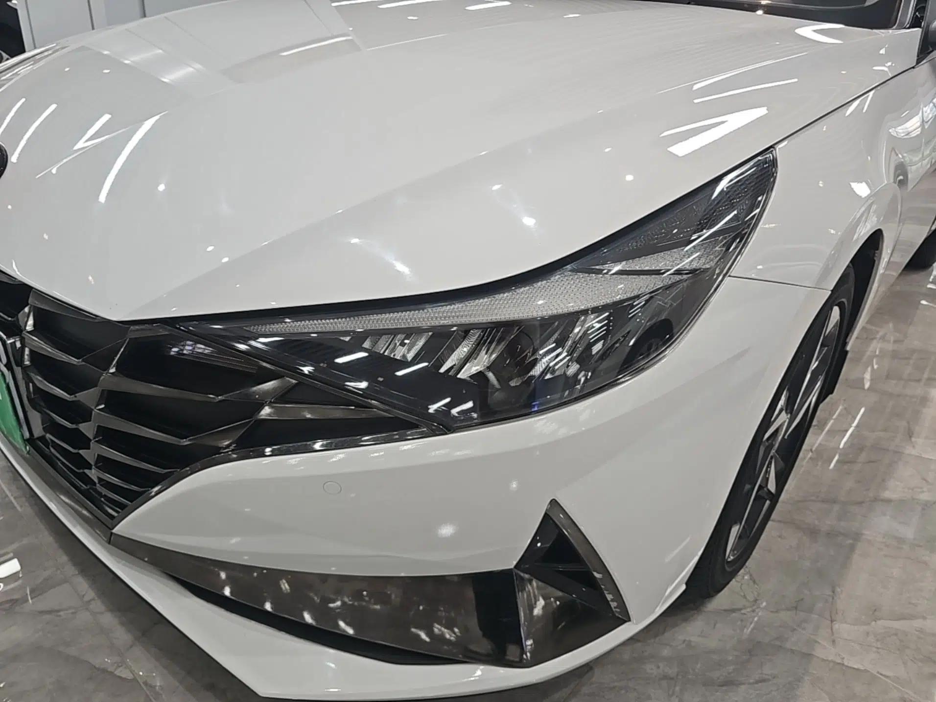 Hyundai Elantra 2021 1.5L CVT TOP Flagship Edition — миниатюра 8