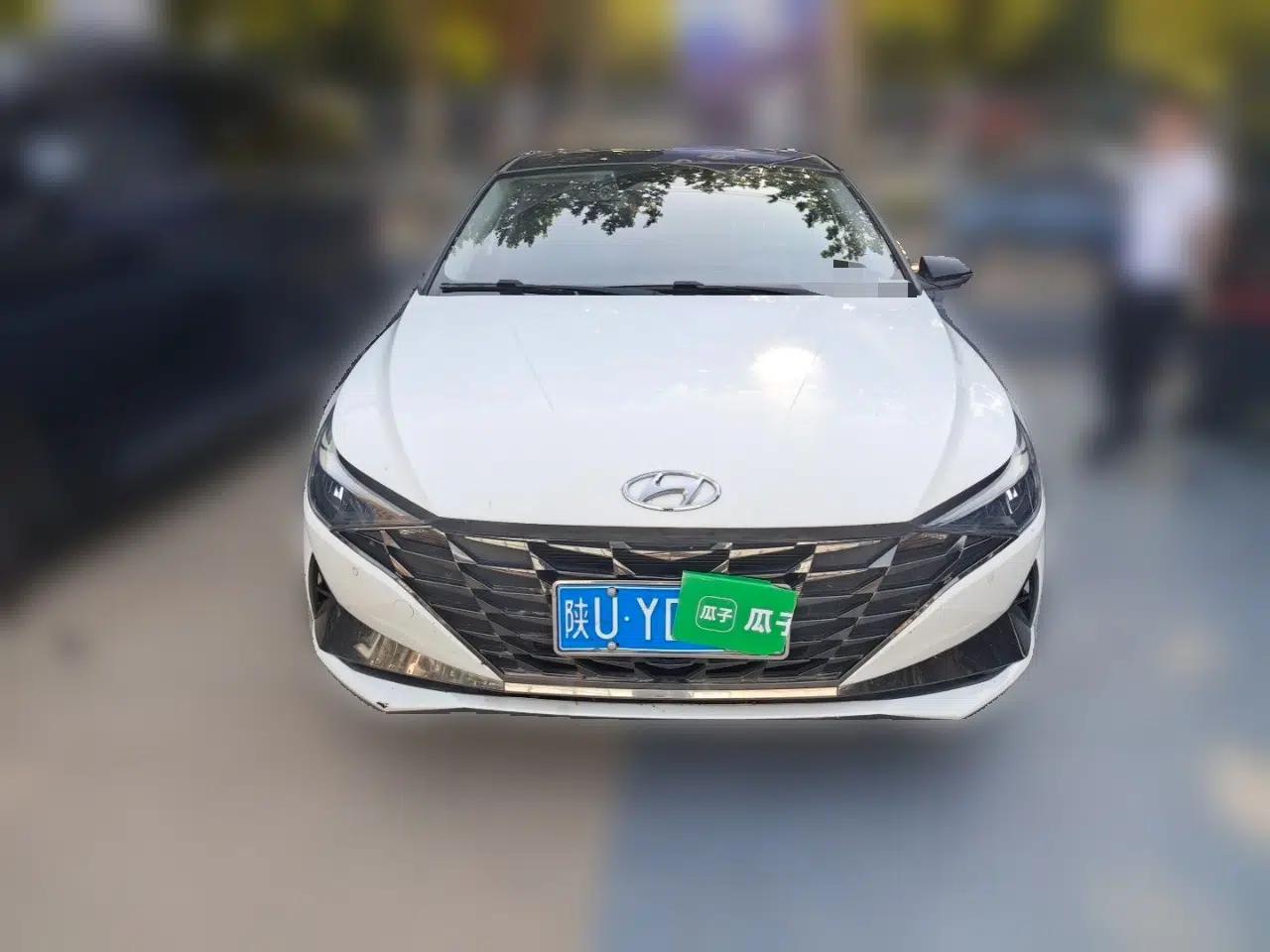 Hyundai Elantra 2021 1.5L CVT LUX Prestige Edition — миниатюра 2