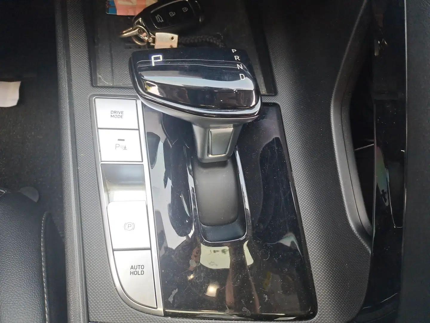 Hyundai Elantra 2021 1.5L CVT LUX Prestige Edition — миниатюра 14