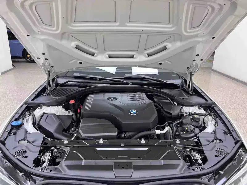 2020 BMW 3 Series 325Li M Sport Package — миниатюра 8