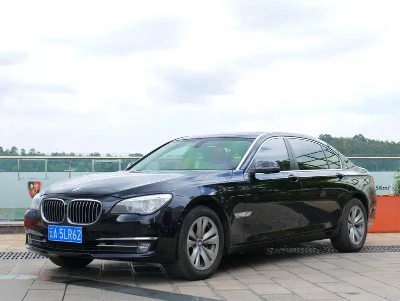 BMW 7 Series 2013 730Li Leading Edition — миниатюра 1