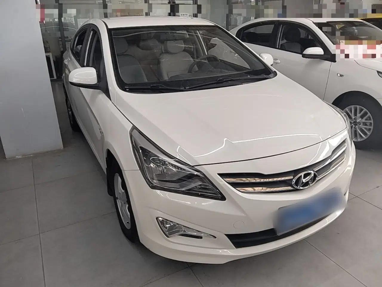 Hyundai Verna (older generation) 2016 1.4L Automatic Smart GLS — миниатюра 3