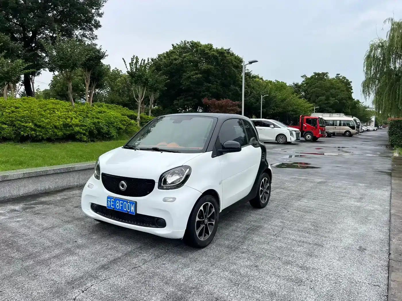 2015 Smart Fortwo 1.0L 52kW Hardtop Passion Edition — миниатюра 1