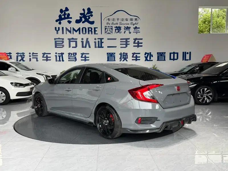 2016 Civic 220TURBO CVT Luxury Edition — миниатюра 5