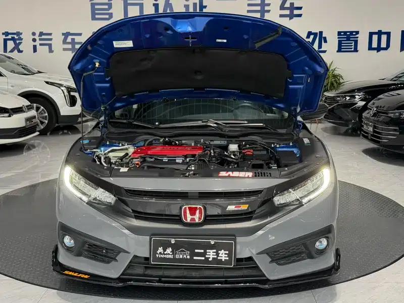 2016 Civic 220TURBO CVT Luxury Edition — миниатюра 8