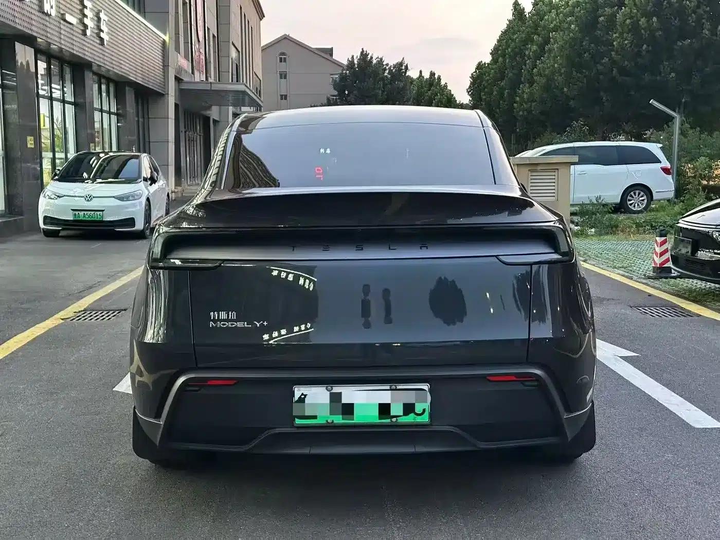 Model Y 2025 Facelift Long Range All-Wheel Drive Version — миниатюра 5