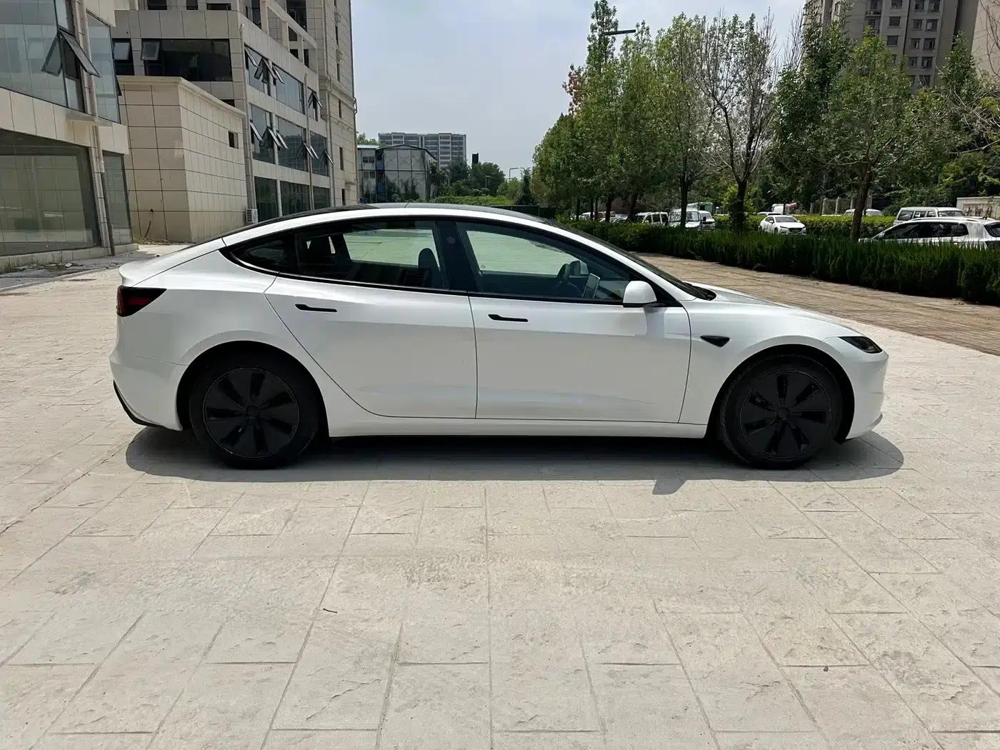 Model 3 2025 Long Range All-Wheel Drive — миниатюра 12