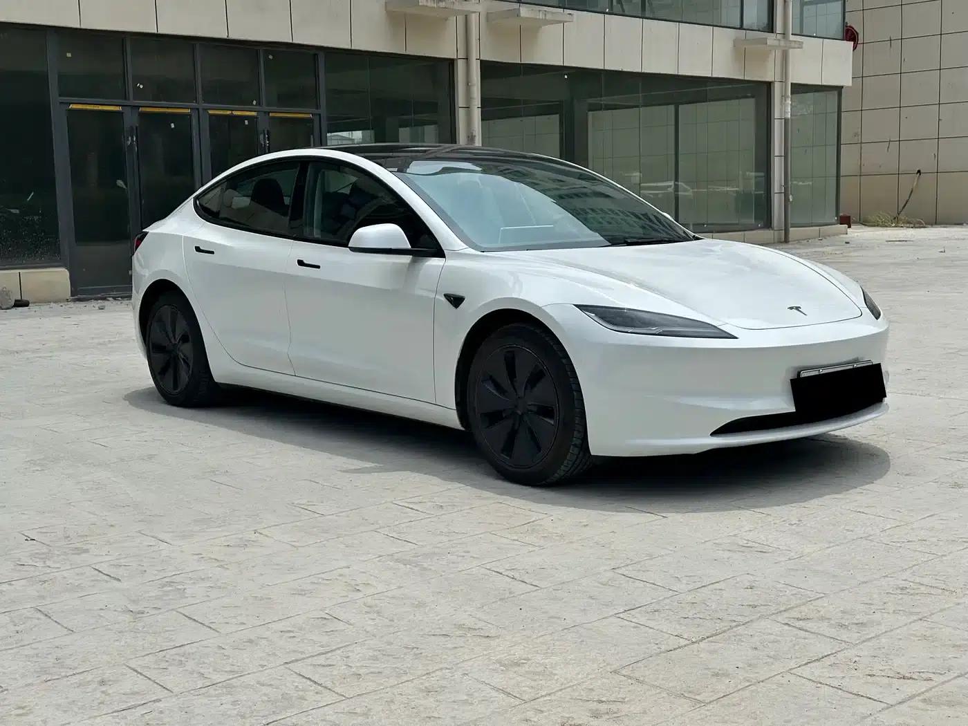 Model 3 2025 Long Range All-Wheel Drive — миниатюра 3