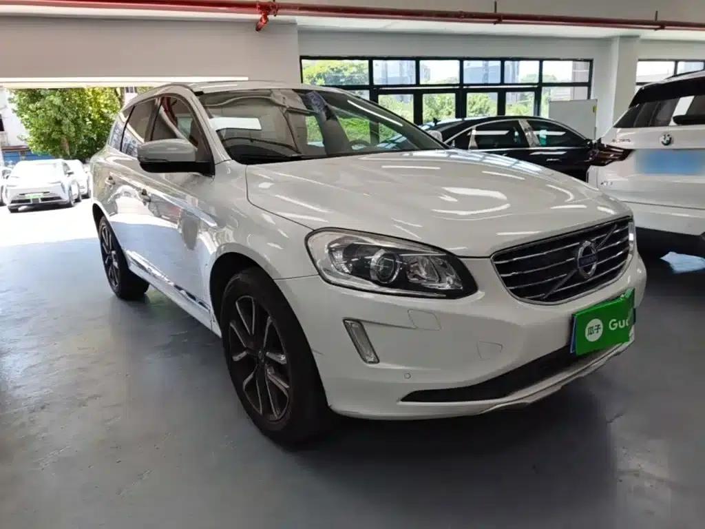2017 Volvo XC60 T5 AWD Smart Upgrade Edition — миниатюра 4