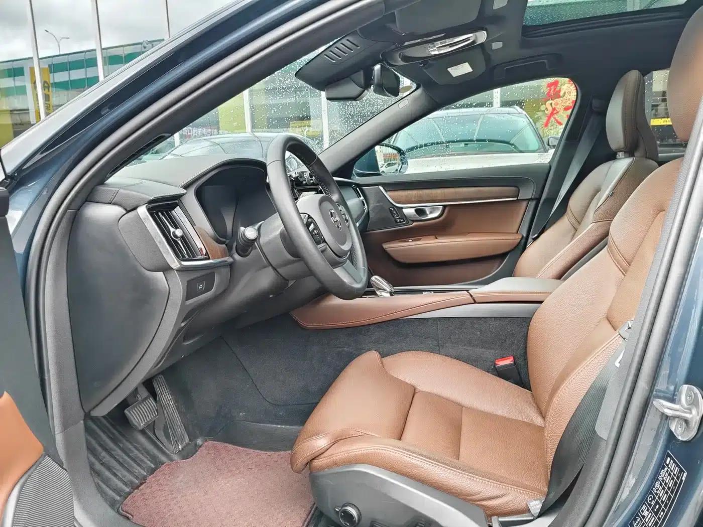2023 Volvo S90 B5 Inscription Luxury Edition — миниатюра 3