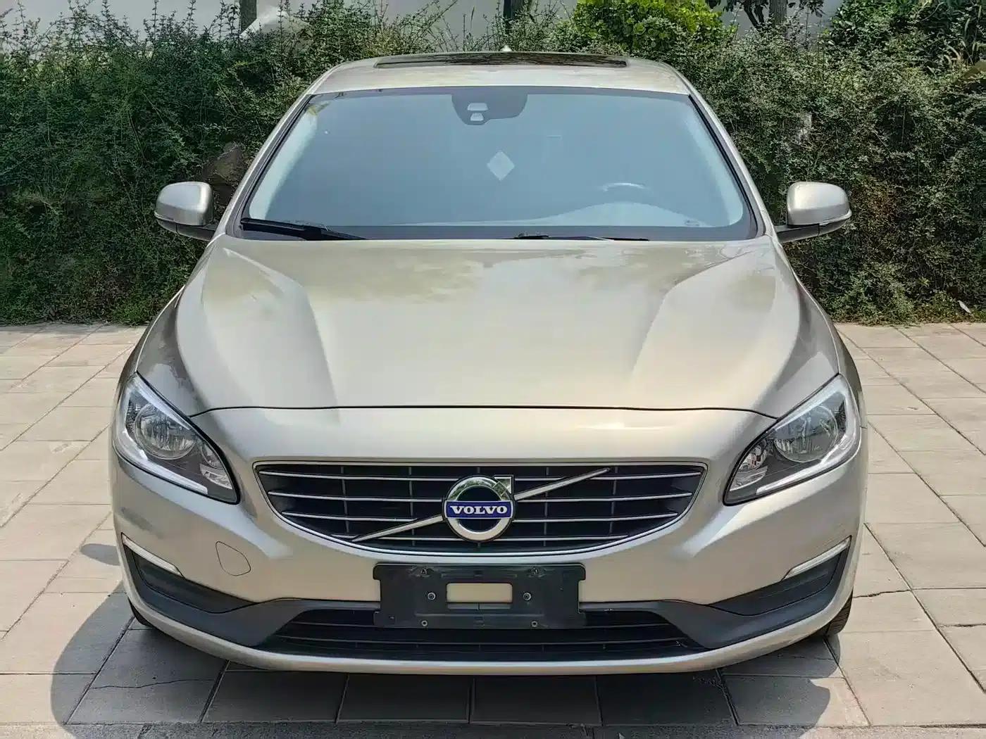 2016 Volvo S60L T3 Smart Edition — миниатюра 1