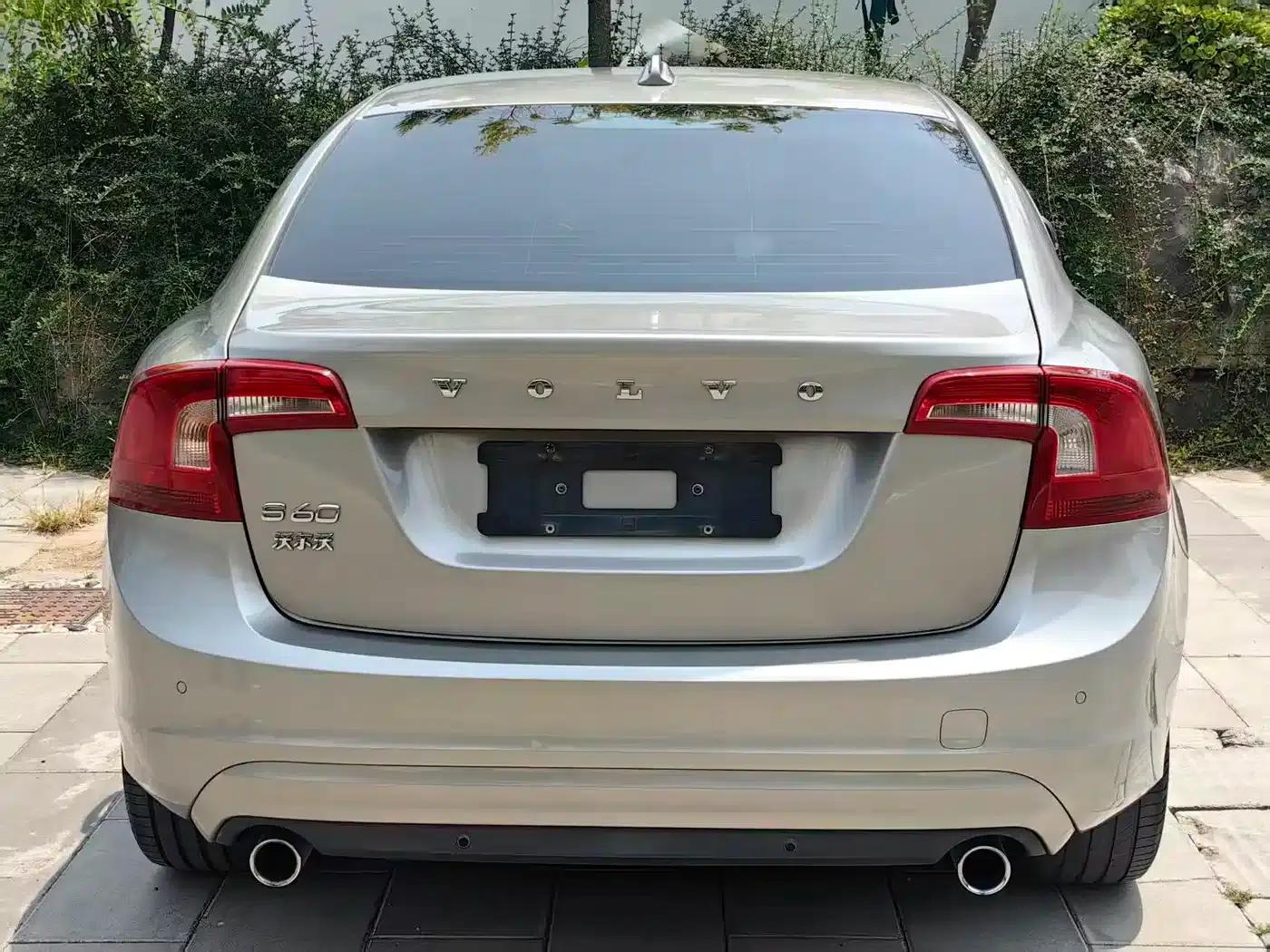 2016 Volvo S60L T3 Smart Edition — миниатюра 4